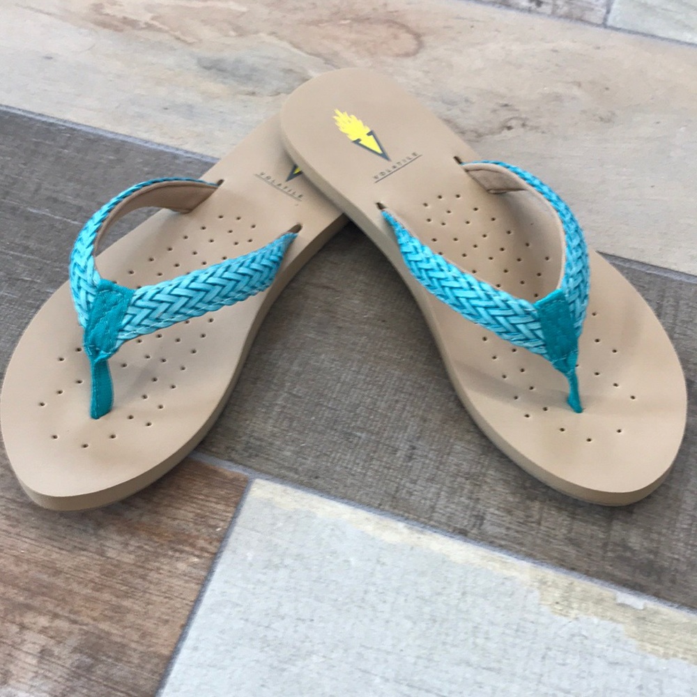 Volatile sandal